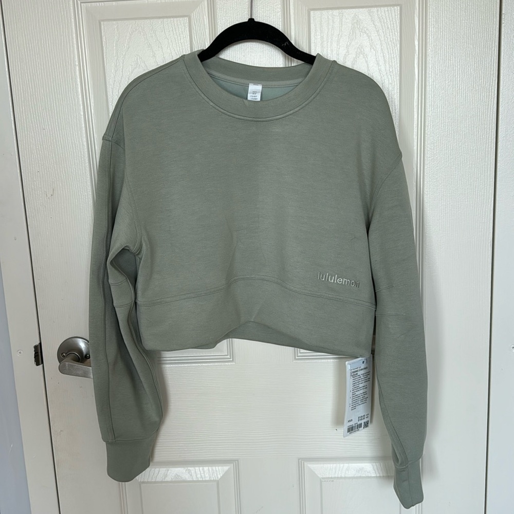 Lululemon softstreme soft ambitions cropped crew RARE green fern- size XS/S BNWT